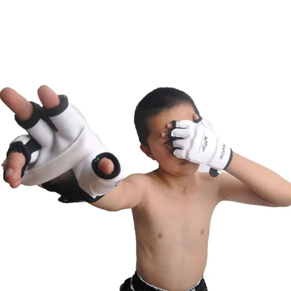 Kids Children Half Finger Boxing Gloves Mitts Sanda Karate Sandbag Taekwondo Protector Age 3-12